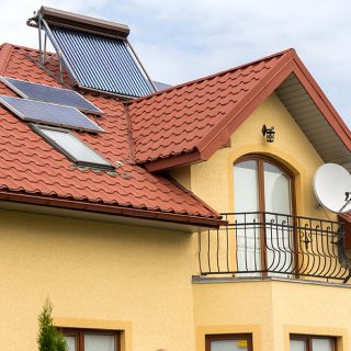 How to Calculate the Number of Solar Panels Needed for a Household?